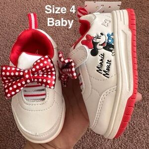 Disney Minnie Mouse Baby Girl Bow Sneaker